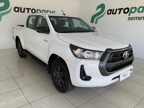 TOYOTA HILUX 2.8 D-4D TURBO DIESEL CD SR 4X4 AUTOMÁTICO